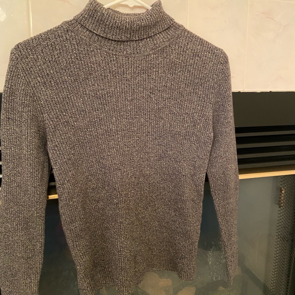 cropped turtle neck